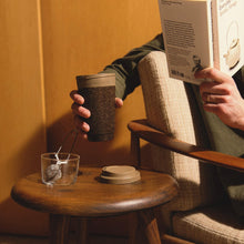 Charger l&#39;image dans la galerie, Gobelet réutilisable fabriqué à base de café - Novela